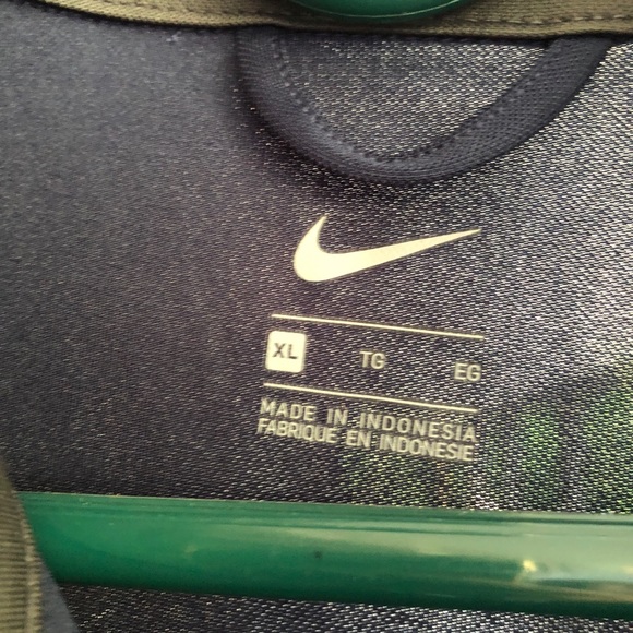 Nike pullover jacket - Picture 4 of 4